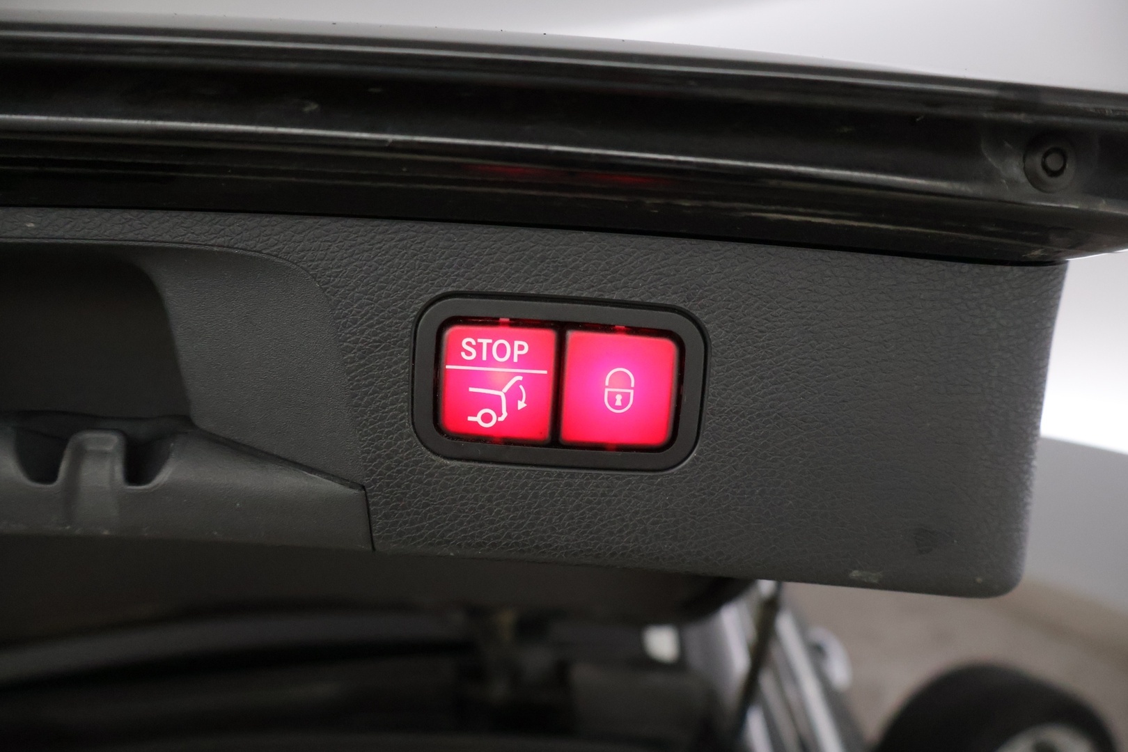 MERCEDES-BENZ E 2019