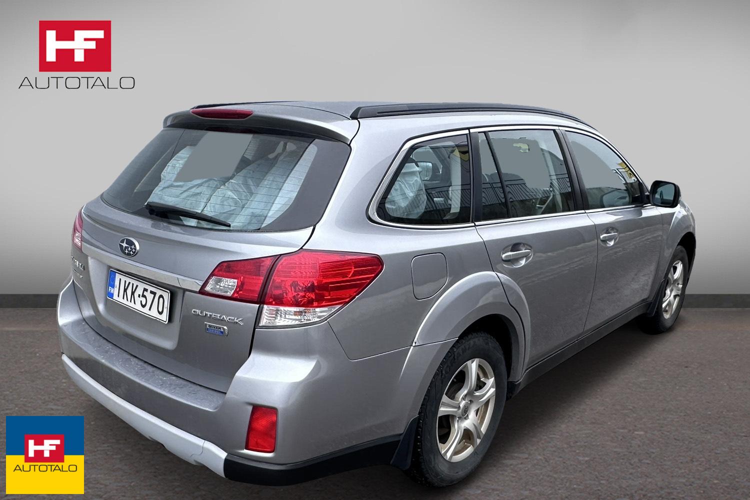 SUBARU Outback 2011