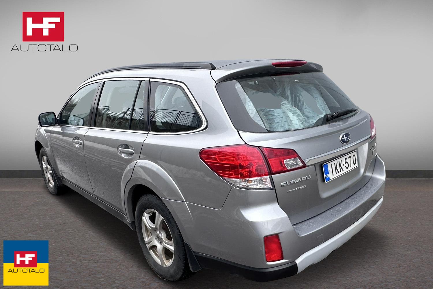 SUBARU Outback 2011