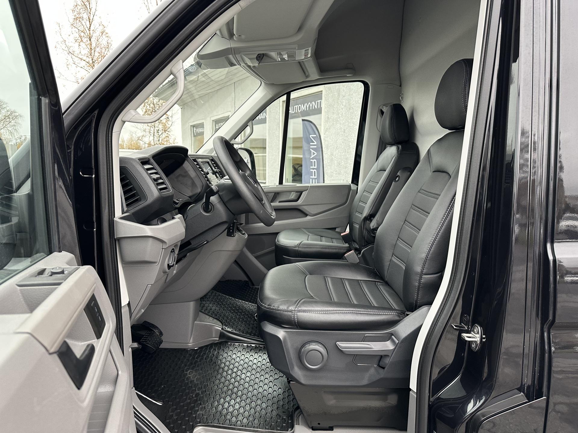 VOLKSWAGEN Crafter 2023