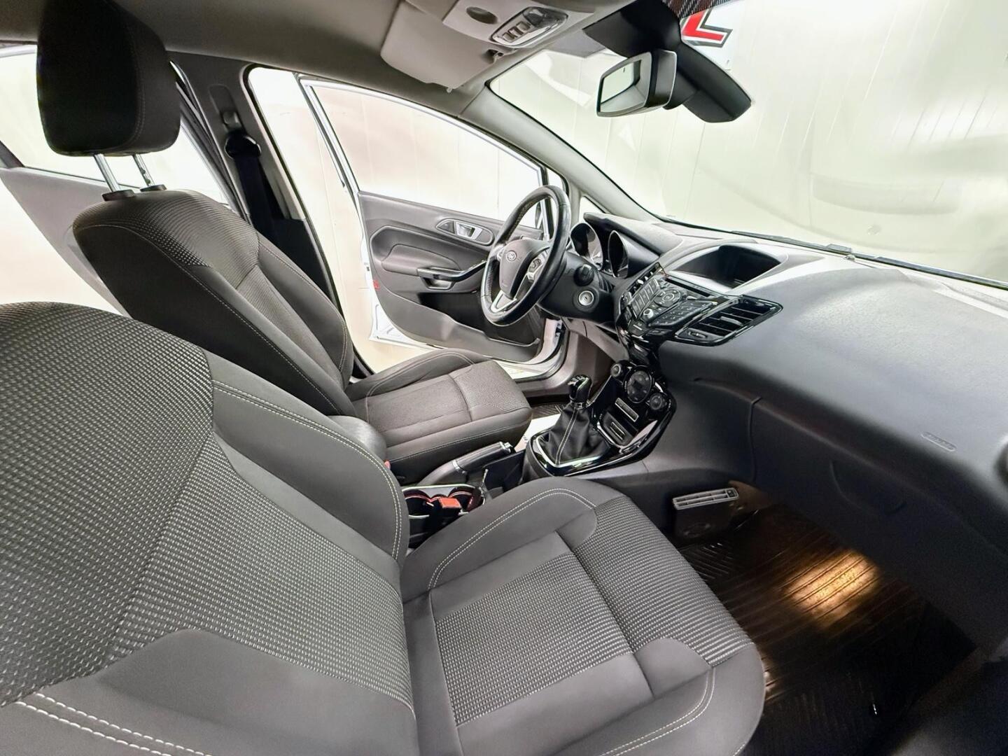FORD Fiesta 2017