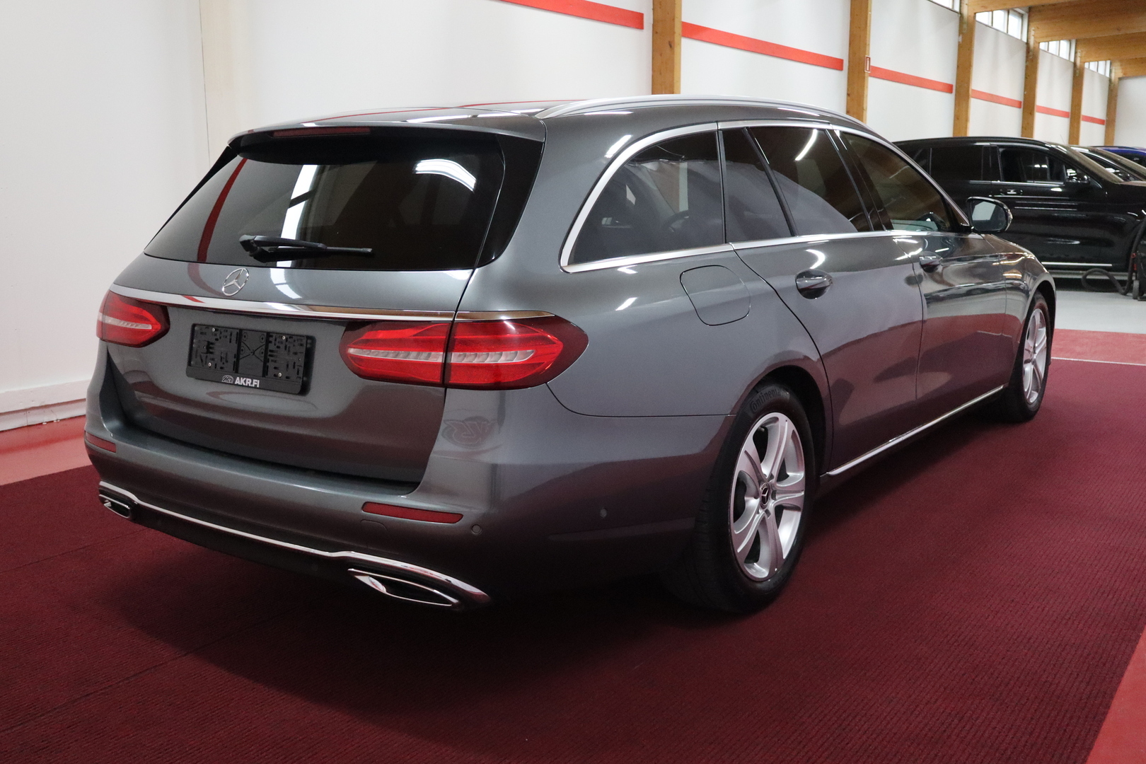 MERCEDES-BENZ E 2017