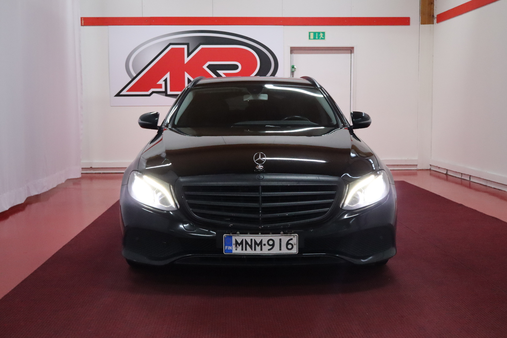MERCEDES-BENZ E 2018
