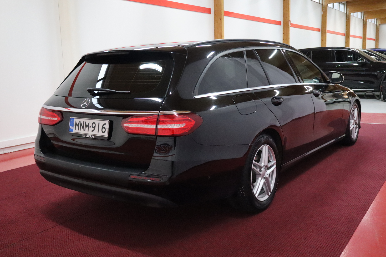 MERCEDES-BENZ E 2018
