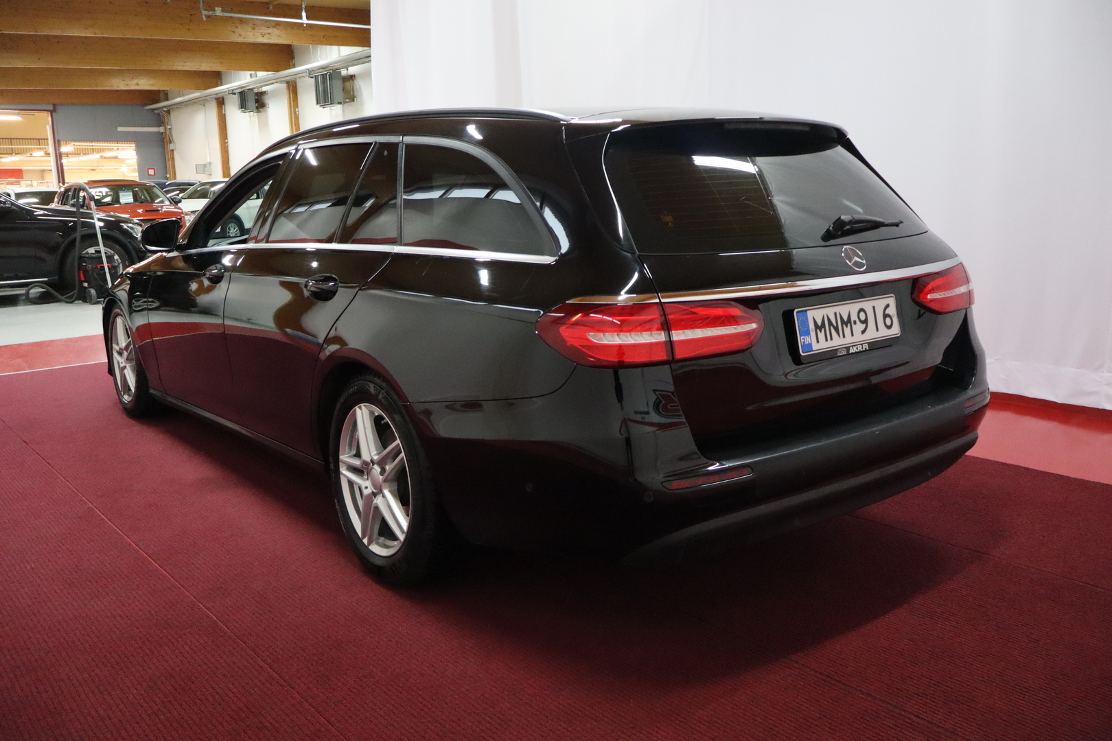 MERCEDES-BENZ E 2018