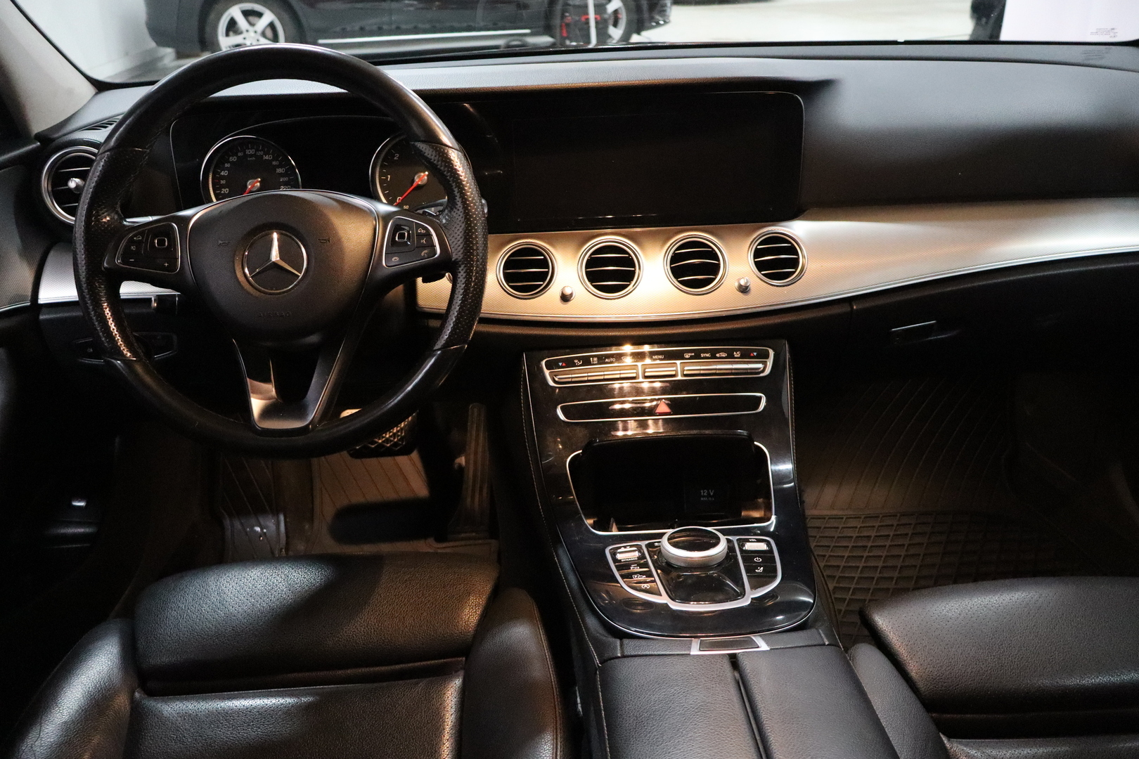 MERCEDES-BENZ E 2018