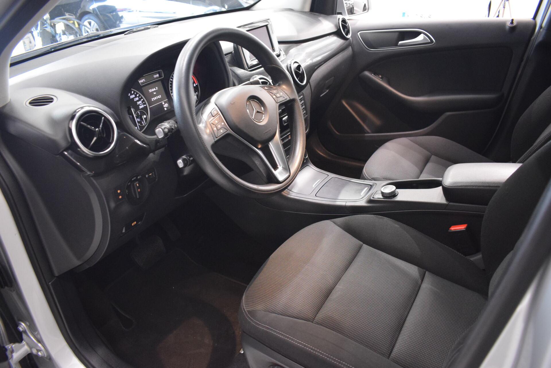 MERCEDES-BENZ B 2014