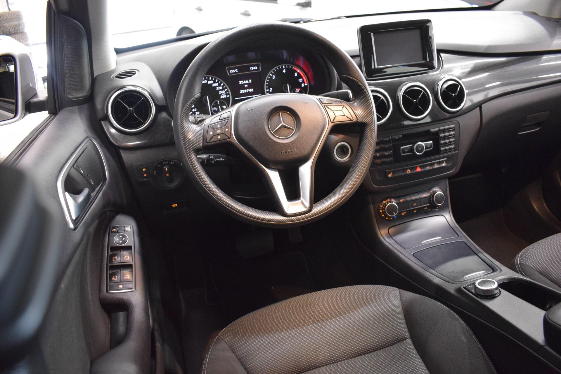 MERCEDES-BENZ B 2014