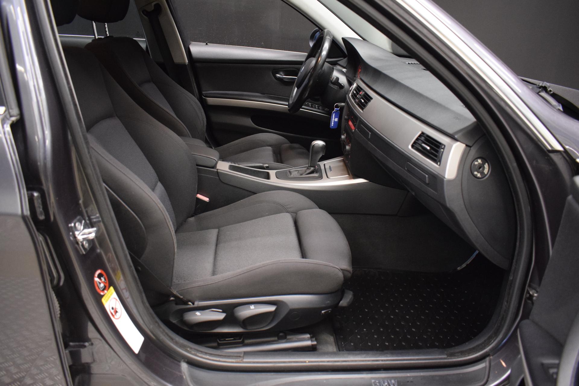 BMW 325 2006