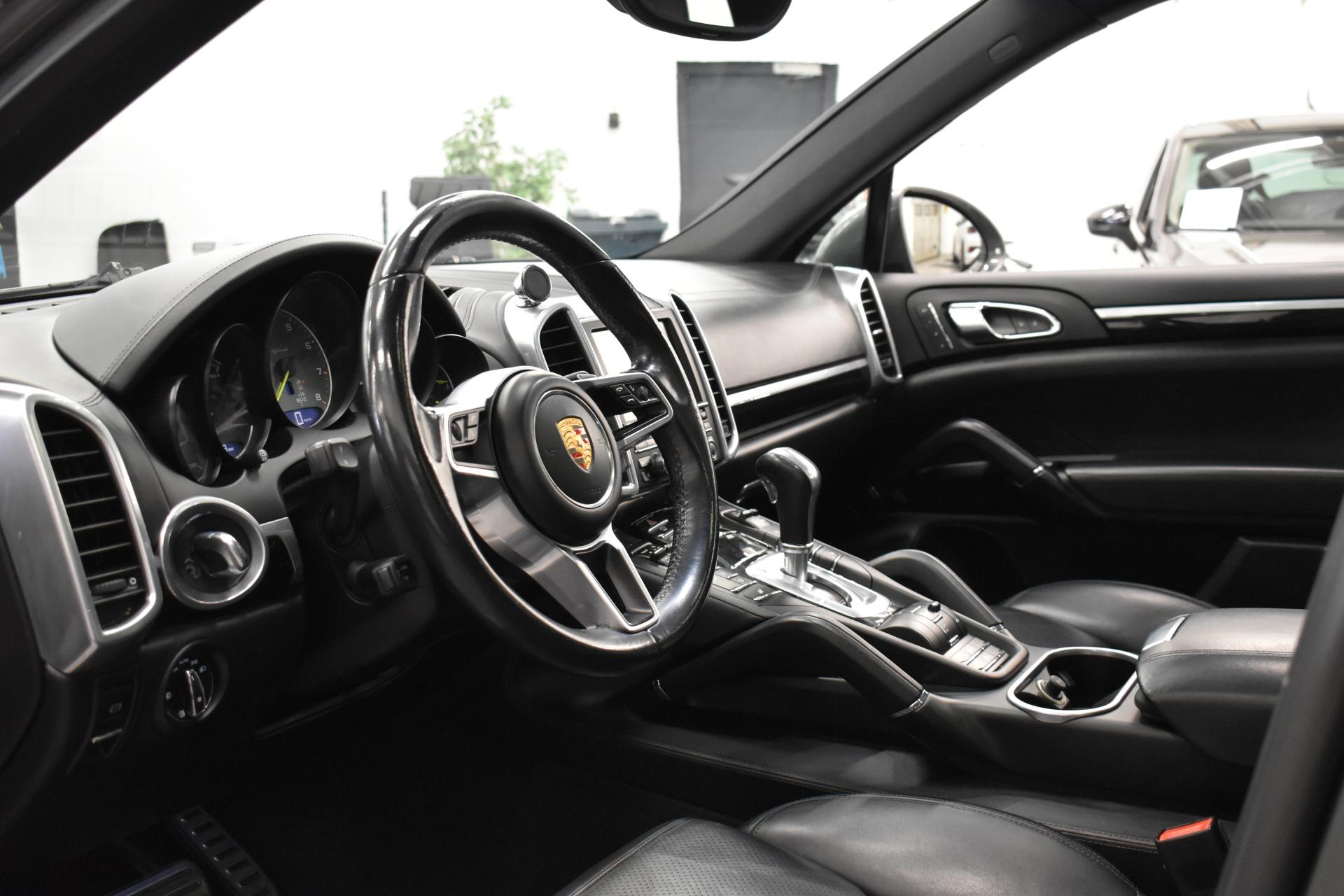 PORSCHE Cayenne 2015