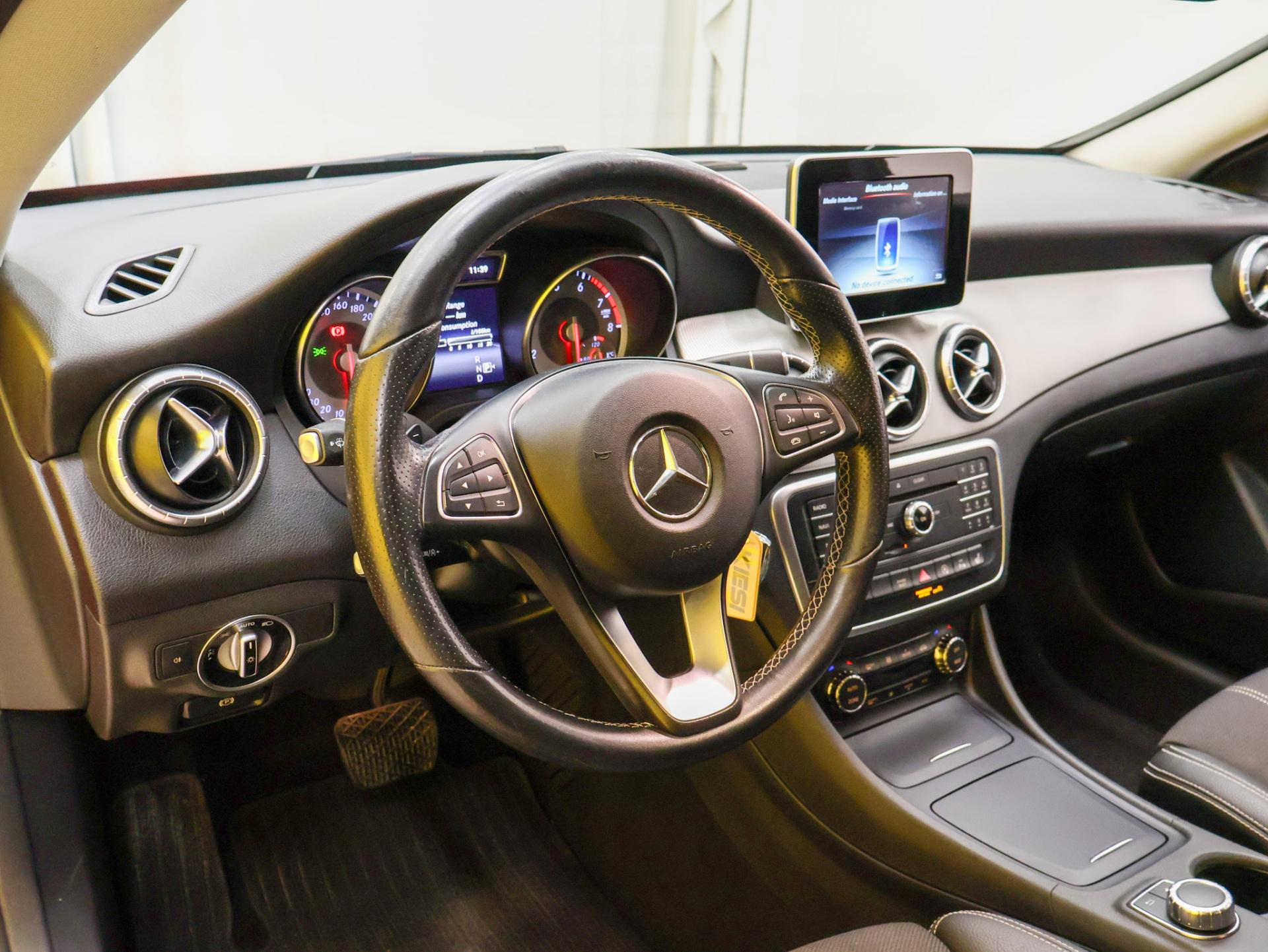 MERCEDES-BENZ CLA 2016