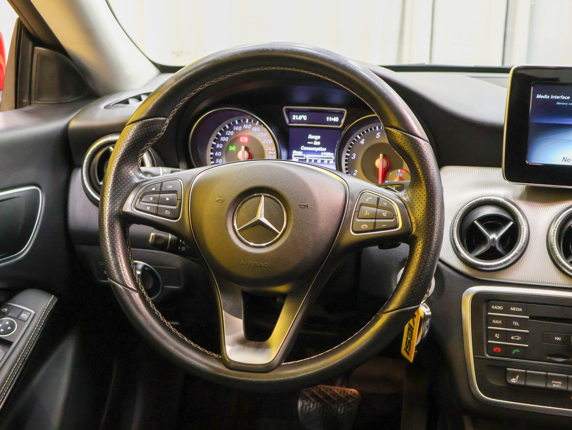 MERCEDES-BENZ CLA 2016