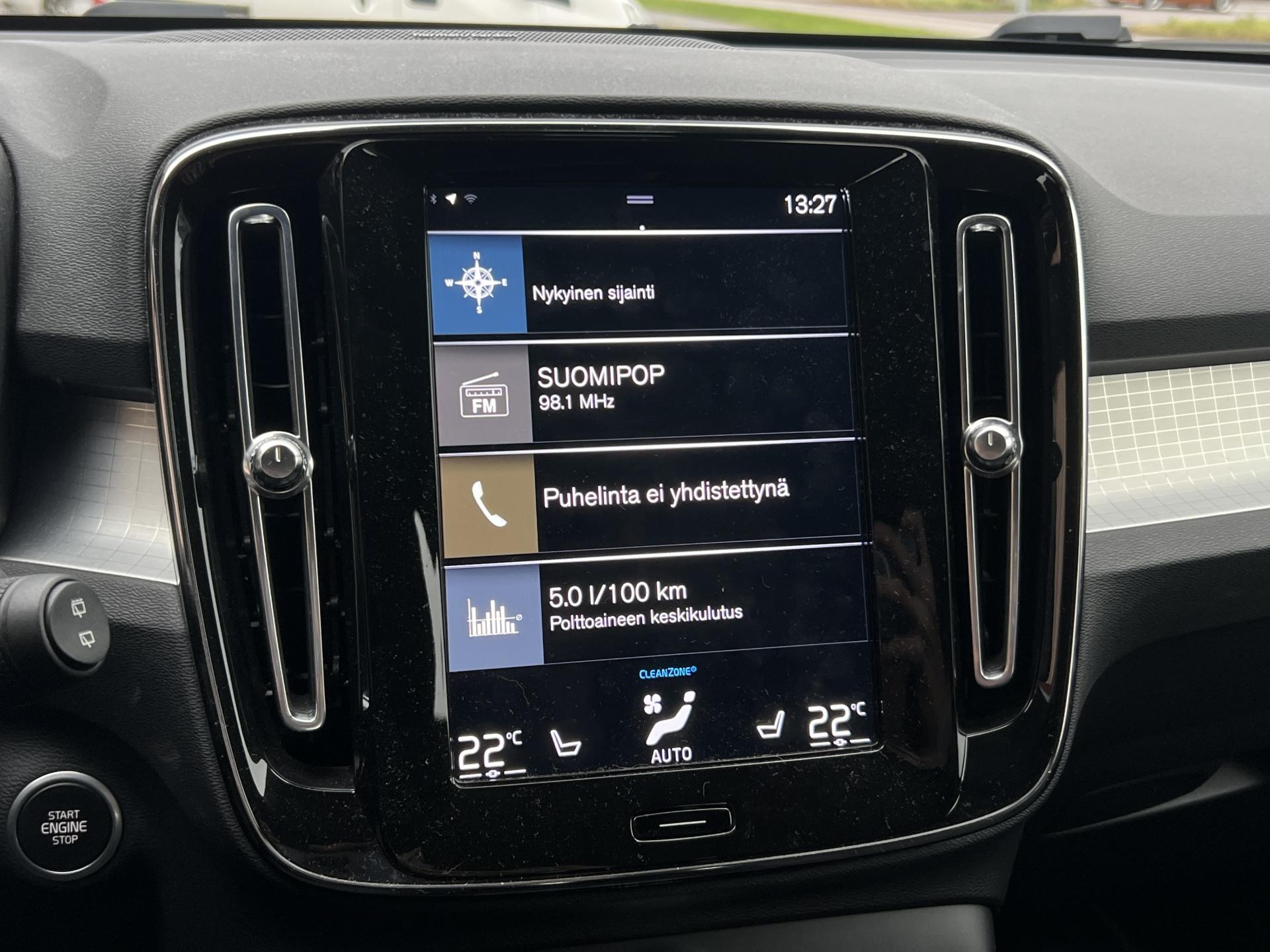 VOLVO XC40 2021