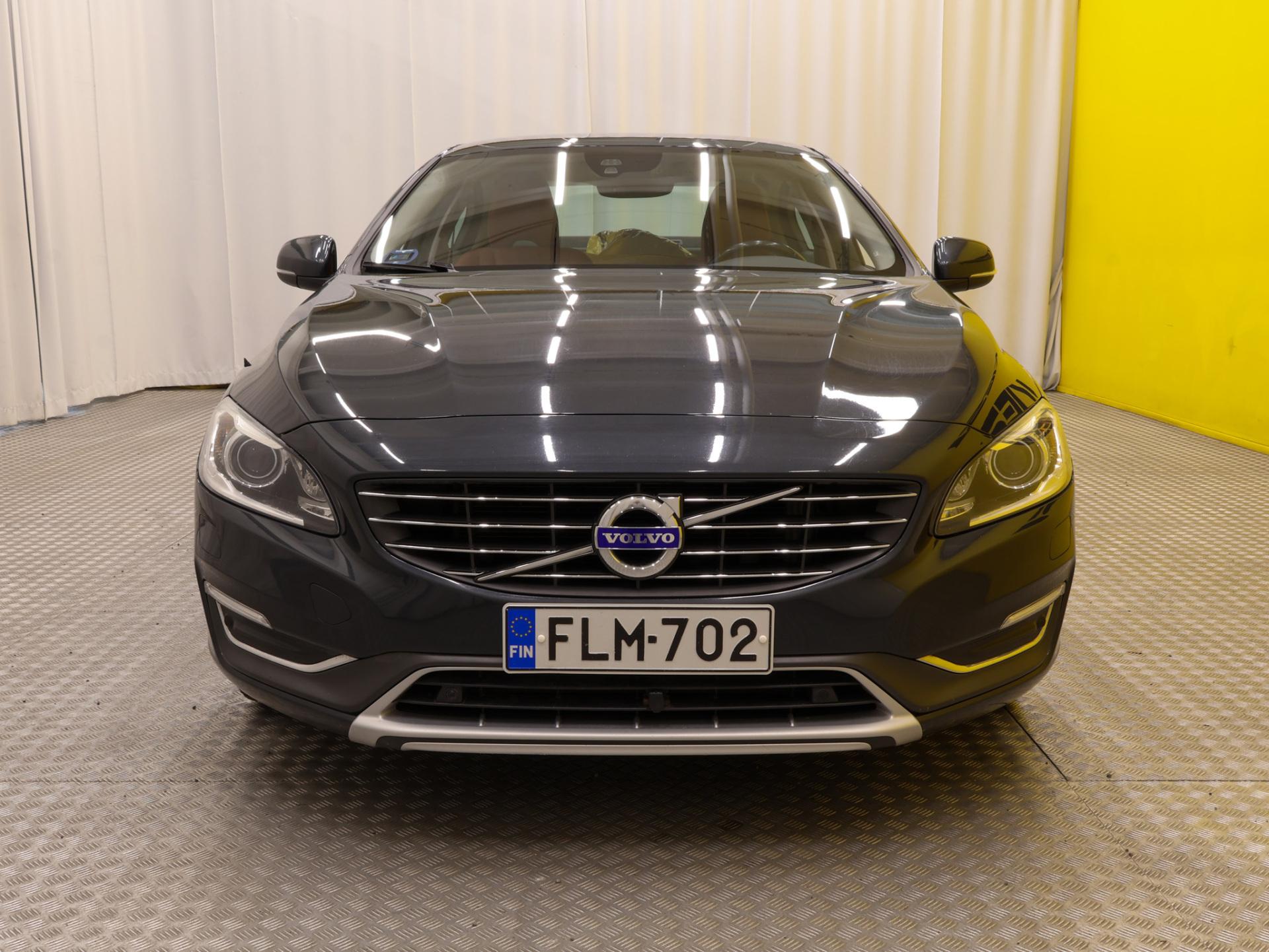 VOLVO S60 2015