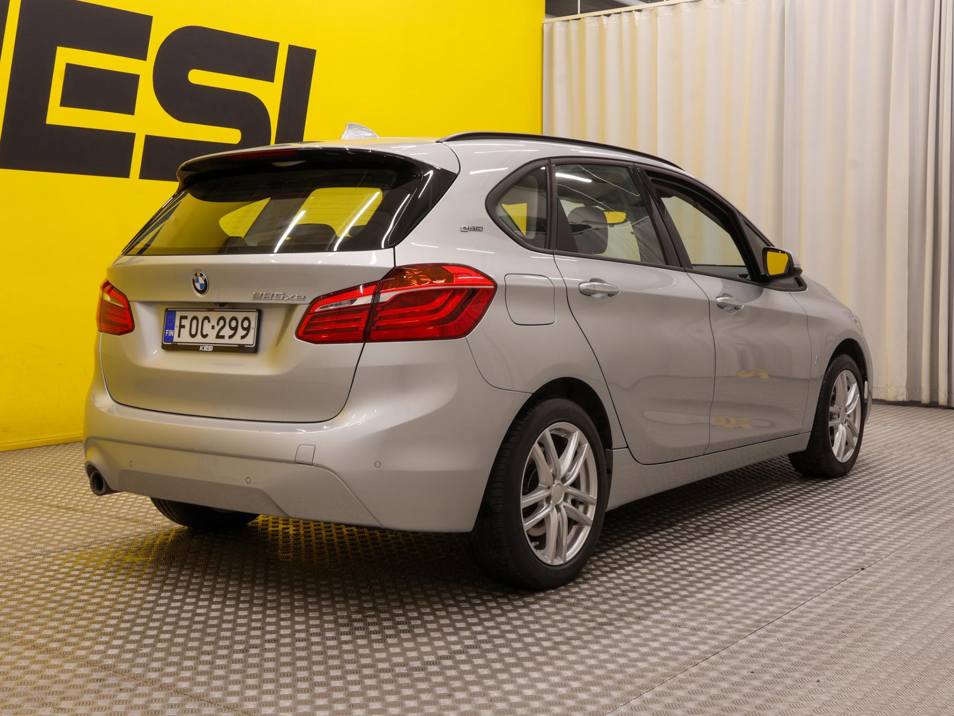 BMW 225 2018
