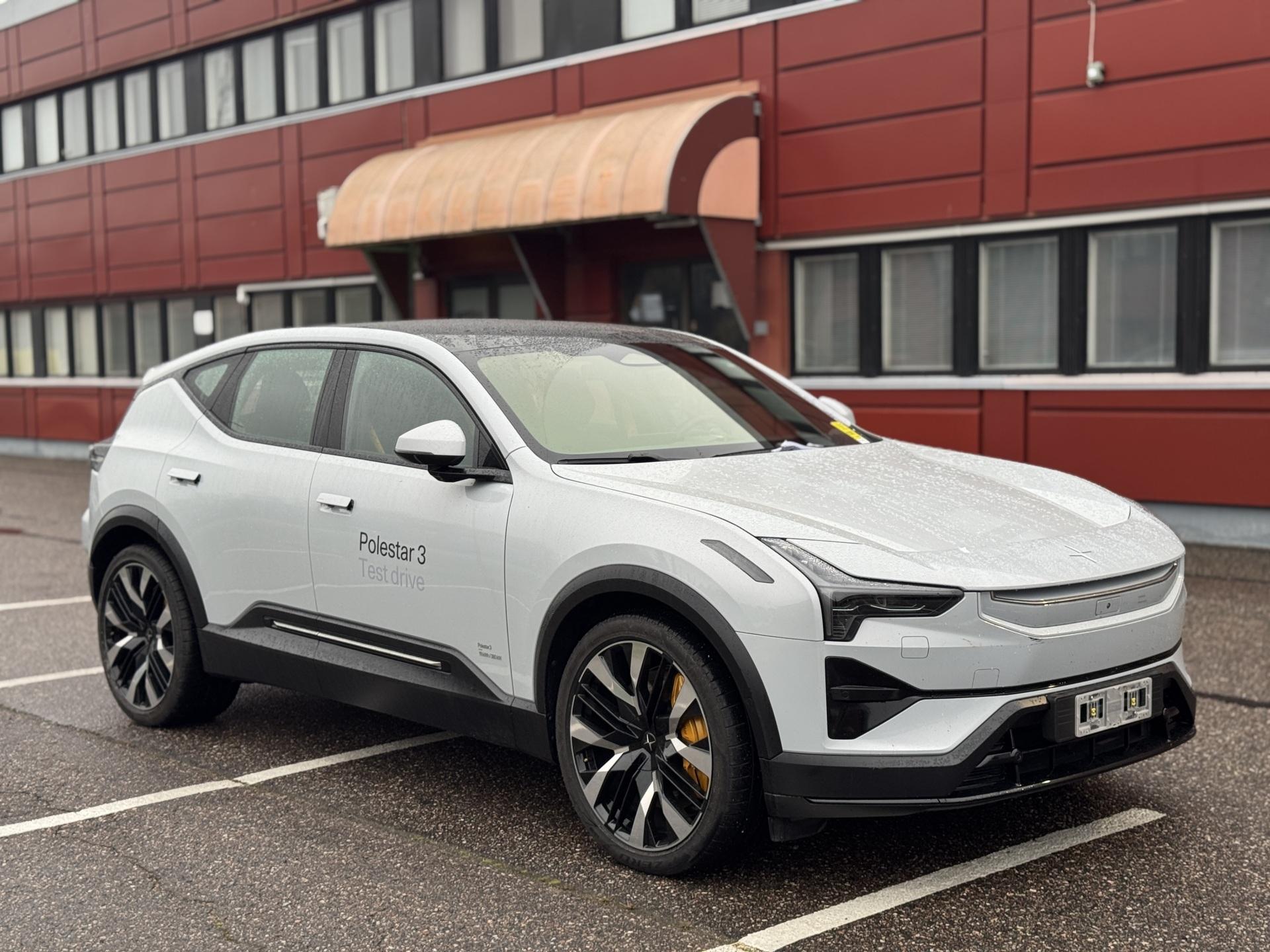 POLESTAR 3 2025