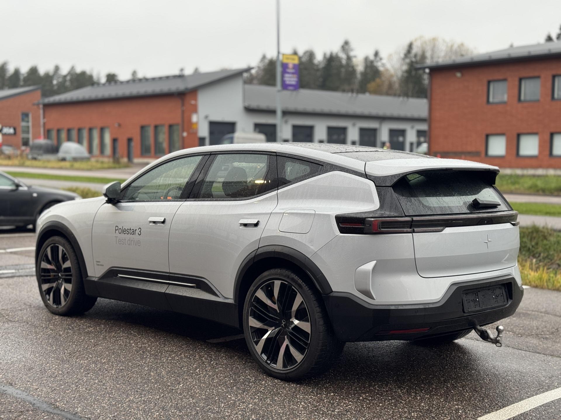 POLESTAR 3 2025