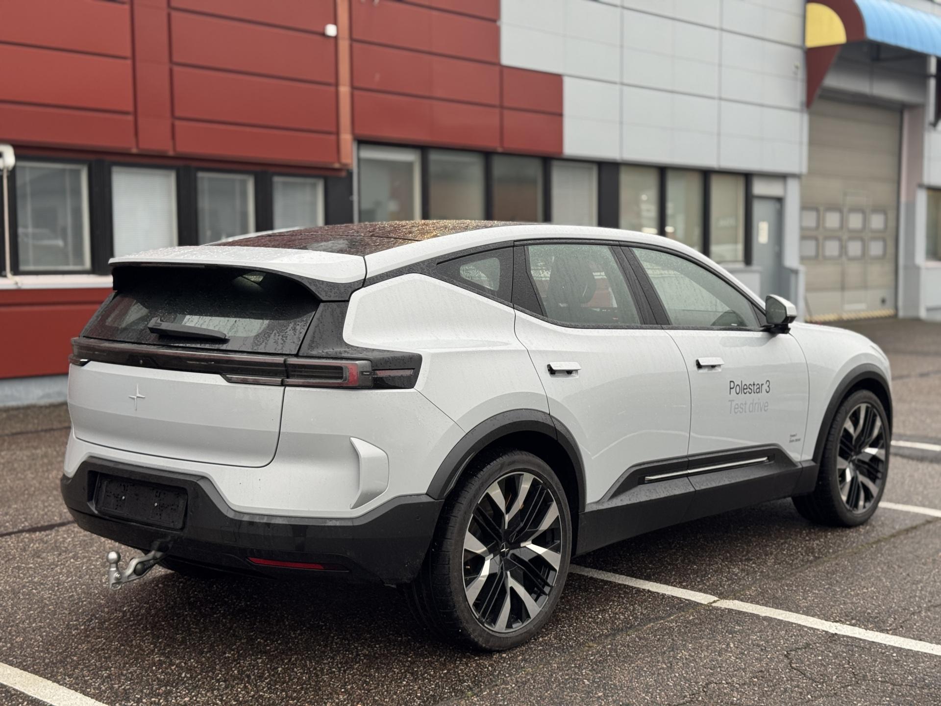 POLESTAR 3 2025