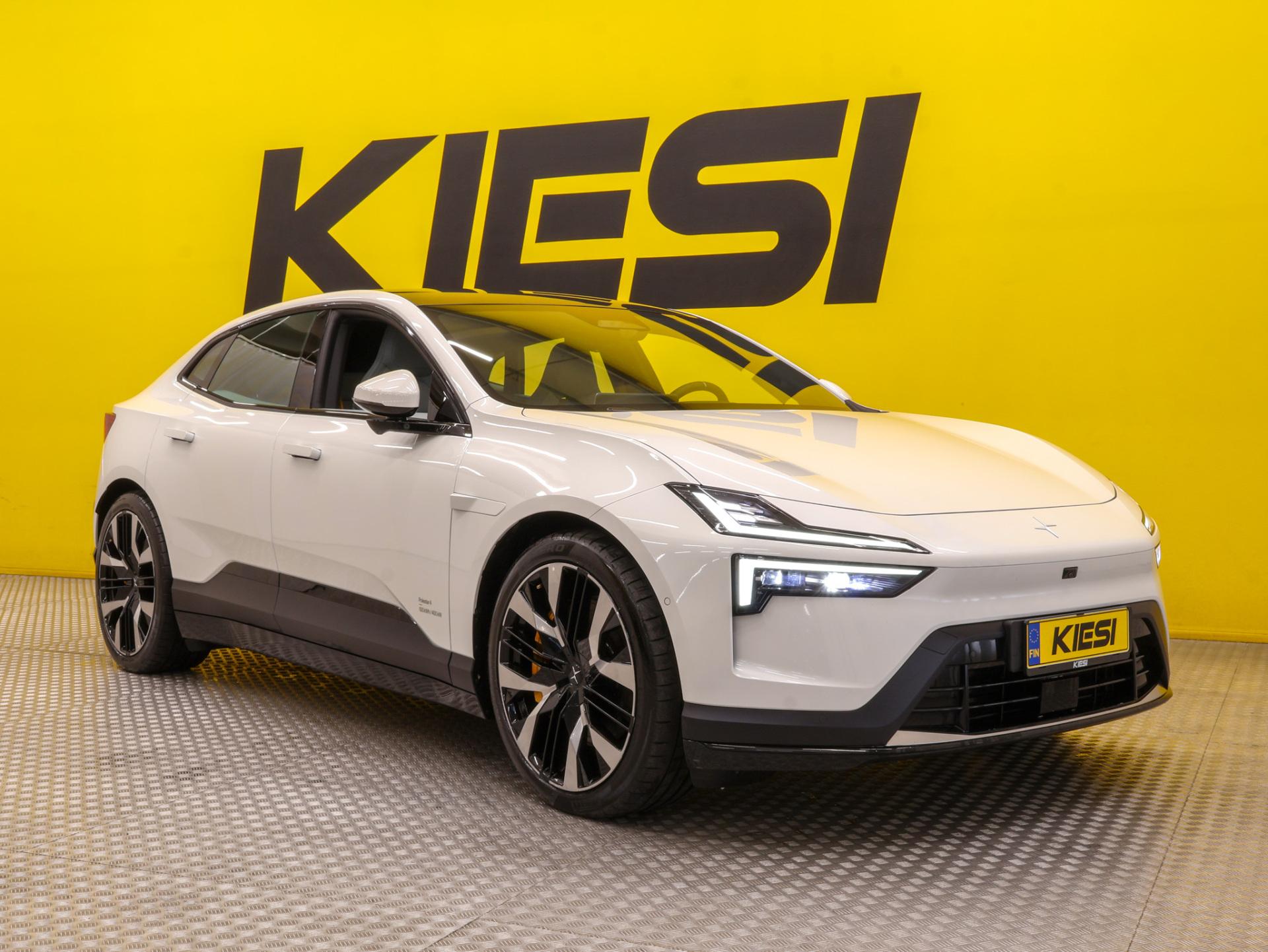 POLESTAR 4 2025