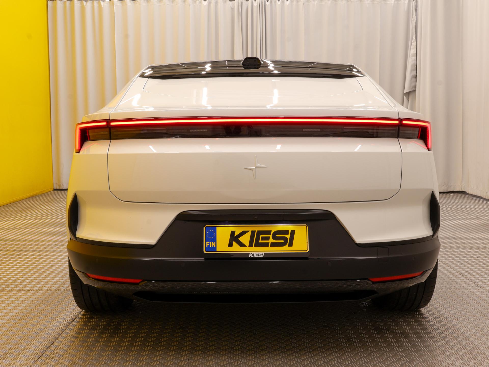 POLESTAR 4 2025