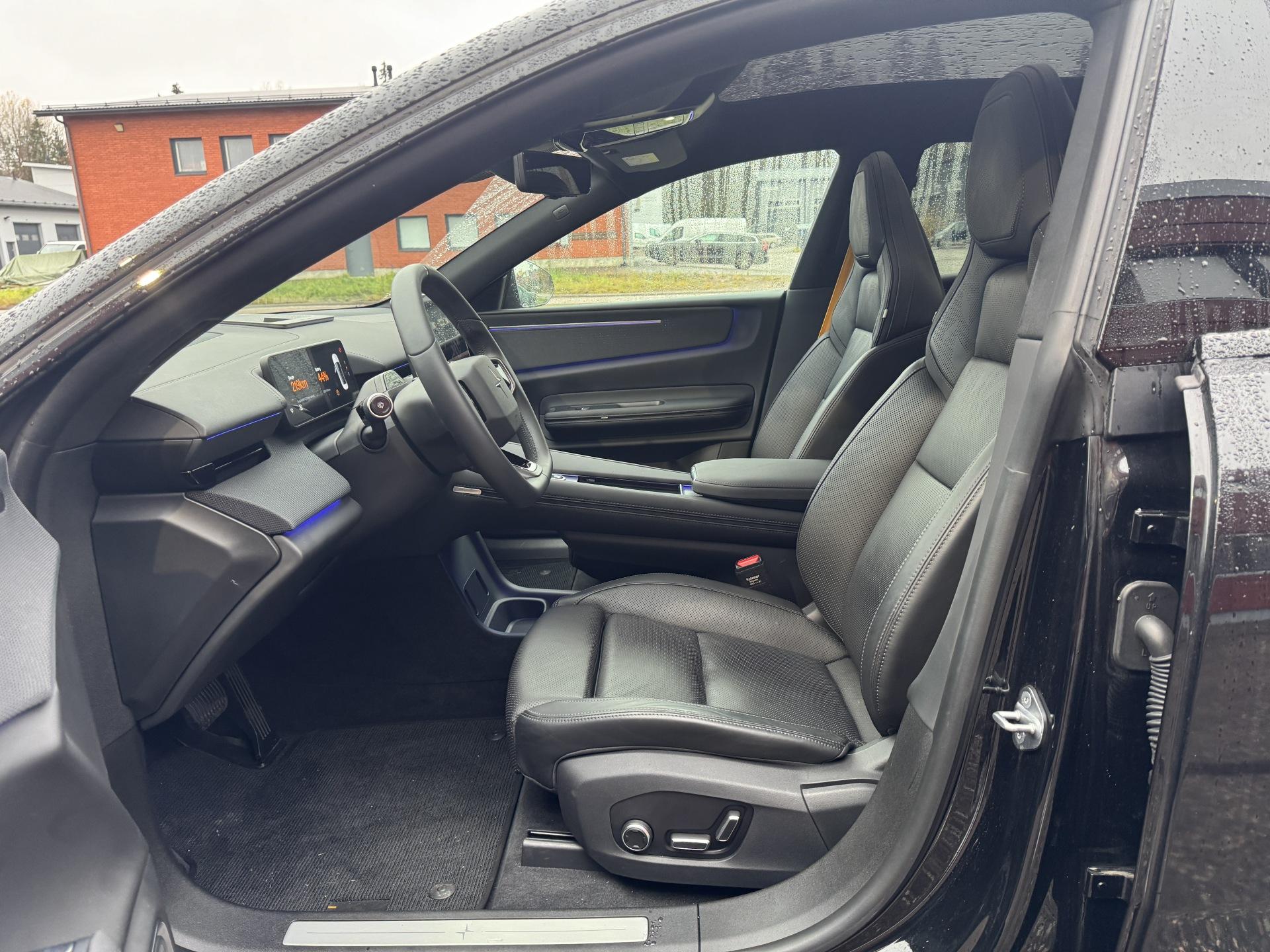 POLESTAR 4 2025