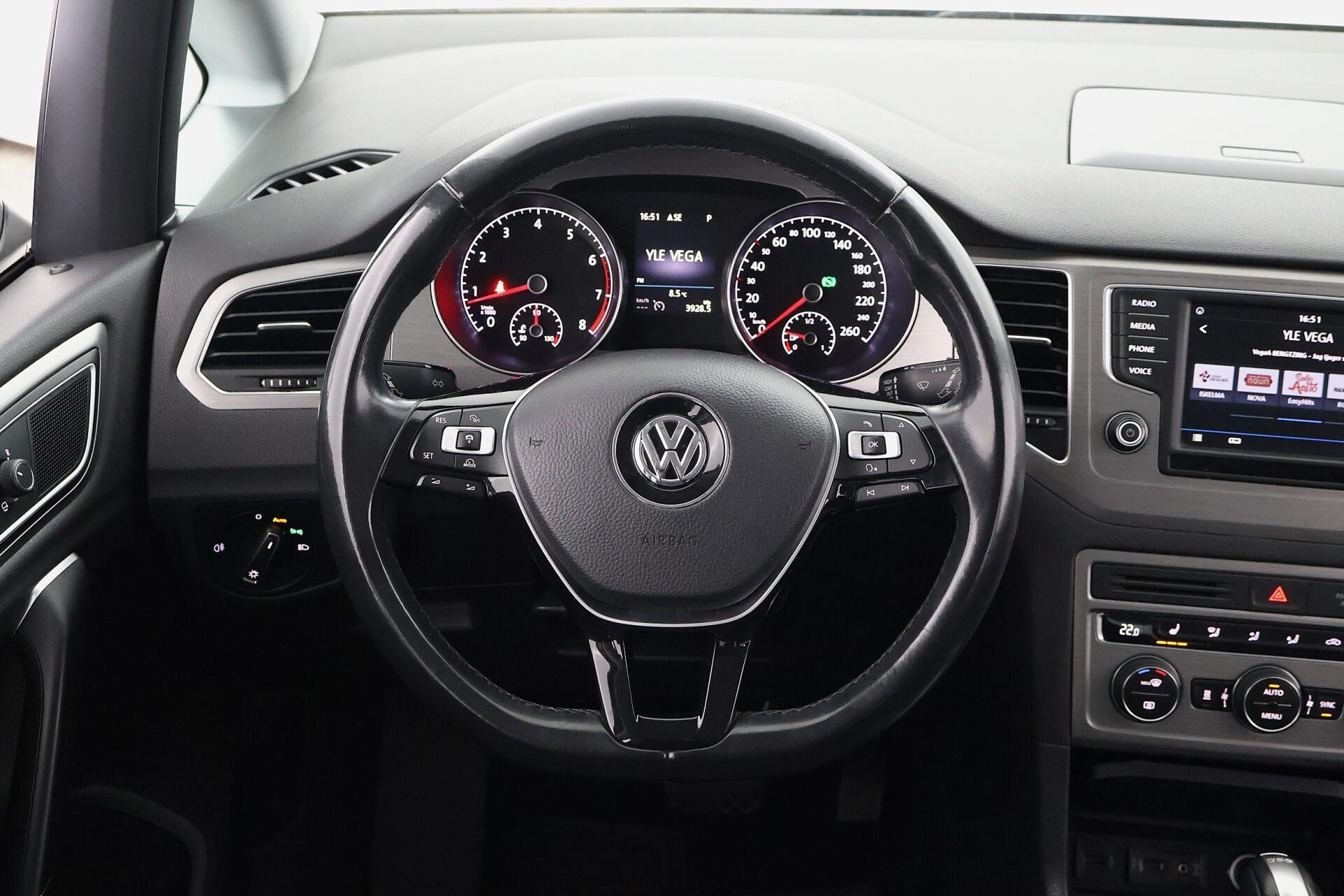 VOLKSWAGEN Golf Sportsvan 2016