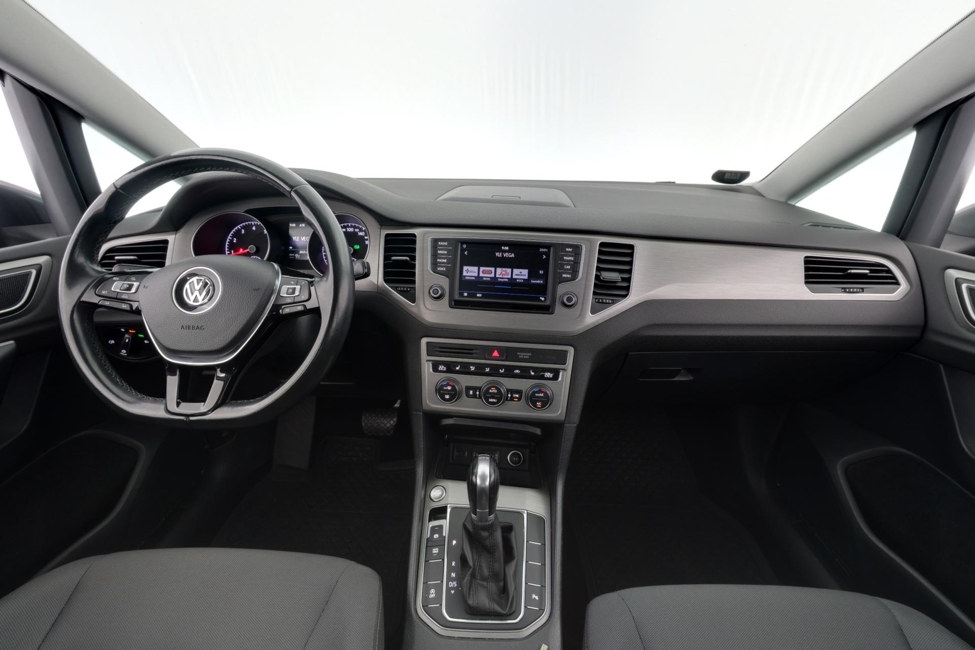 VOLKSWAGEN Golf Sportsvan 2016