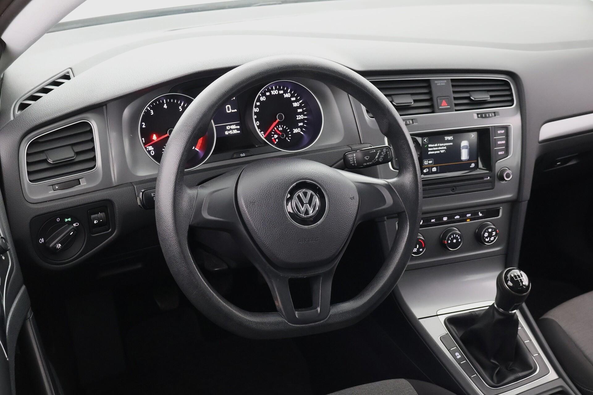 VOLKSWAGEN Golf 2013