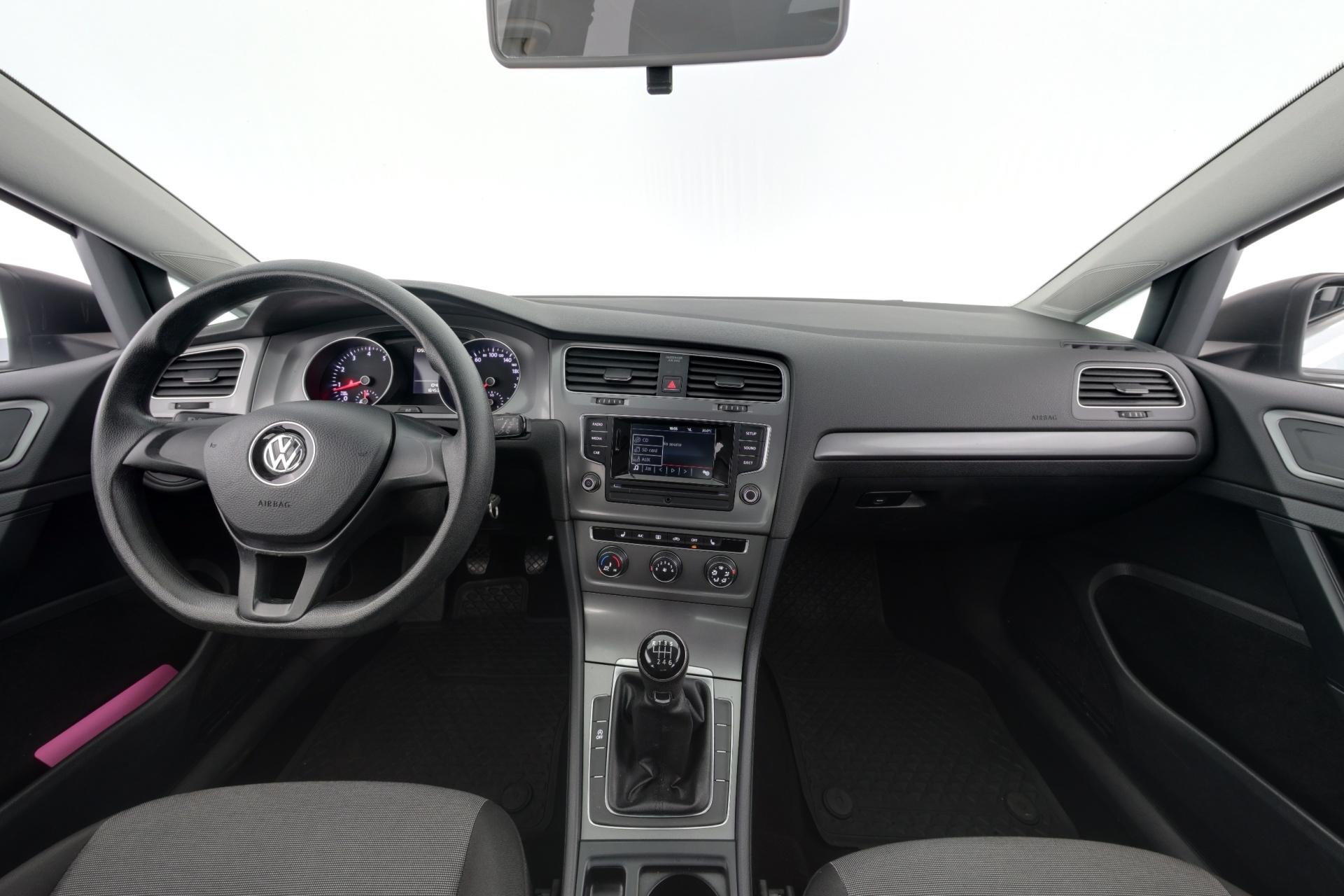 VOLKSWAGEN Golf 2013