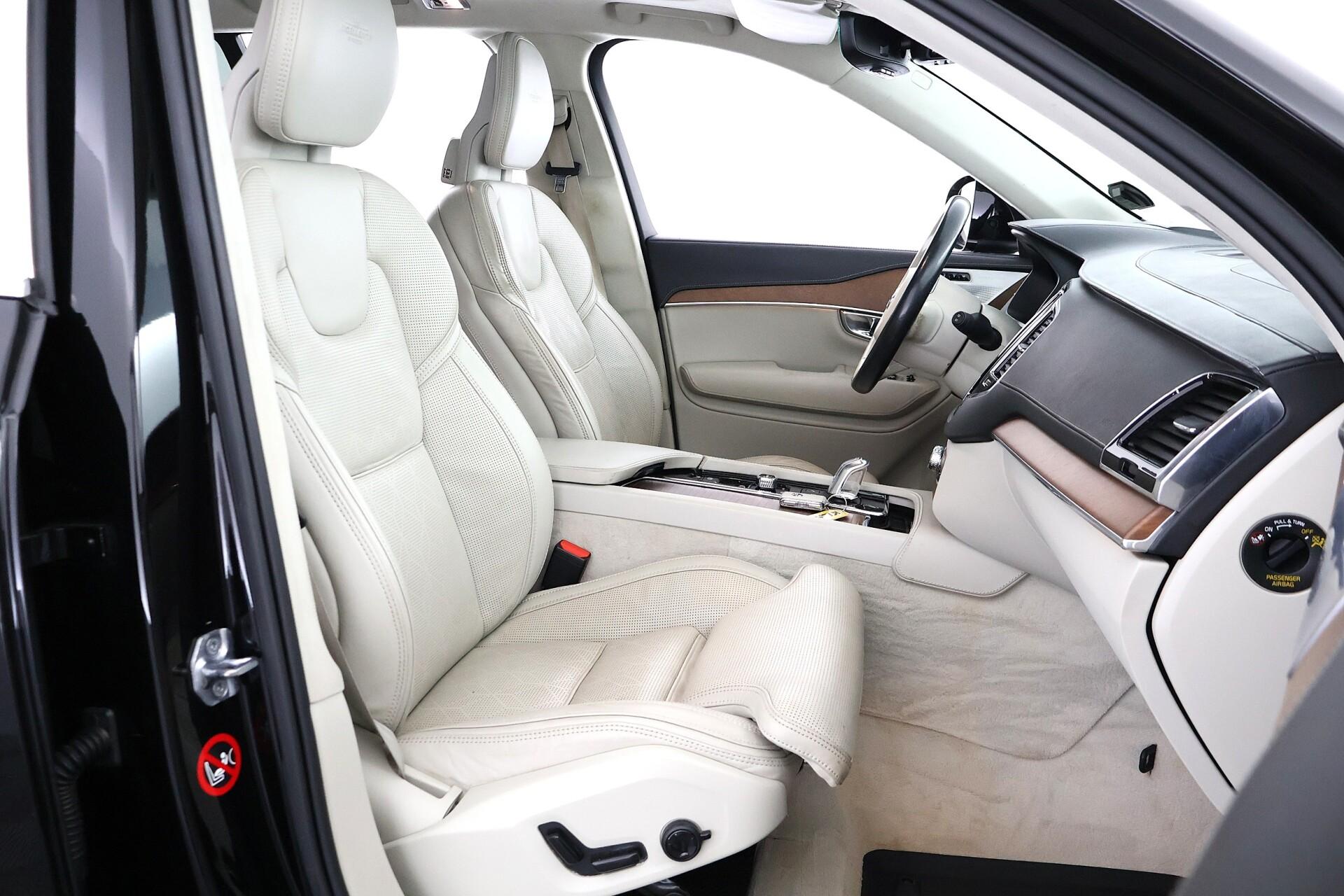 VOLVO XC90 2017