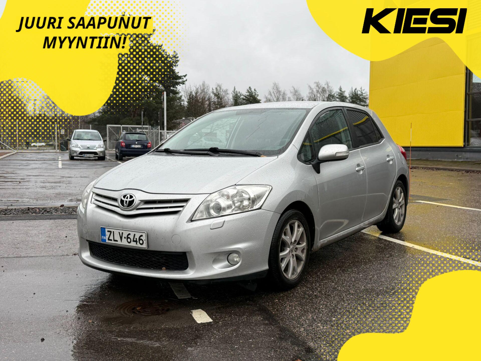 TOYOTA Auris 2012