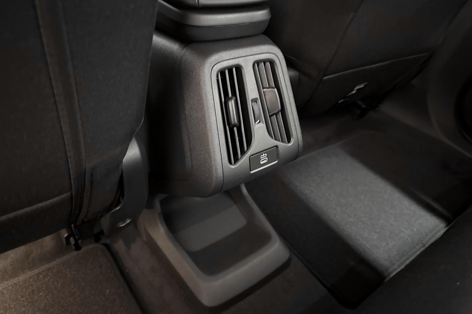 BMW iX1 2025