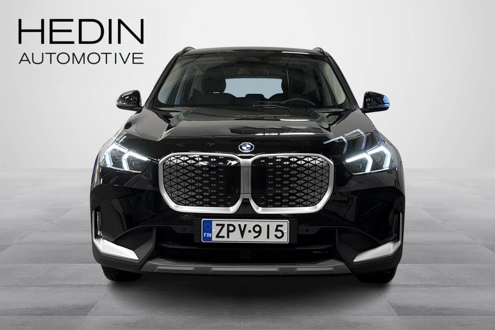 BMW iX1 2025