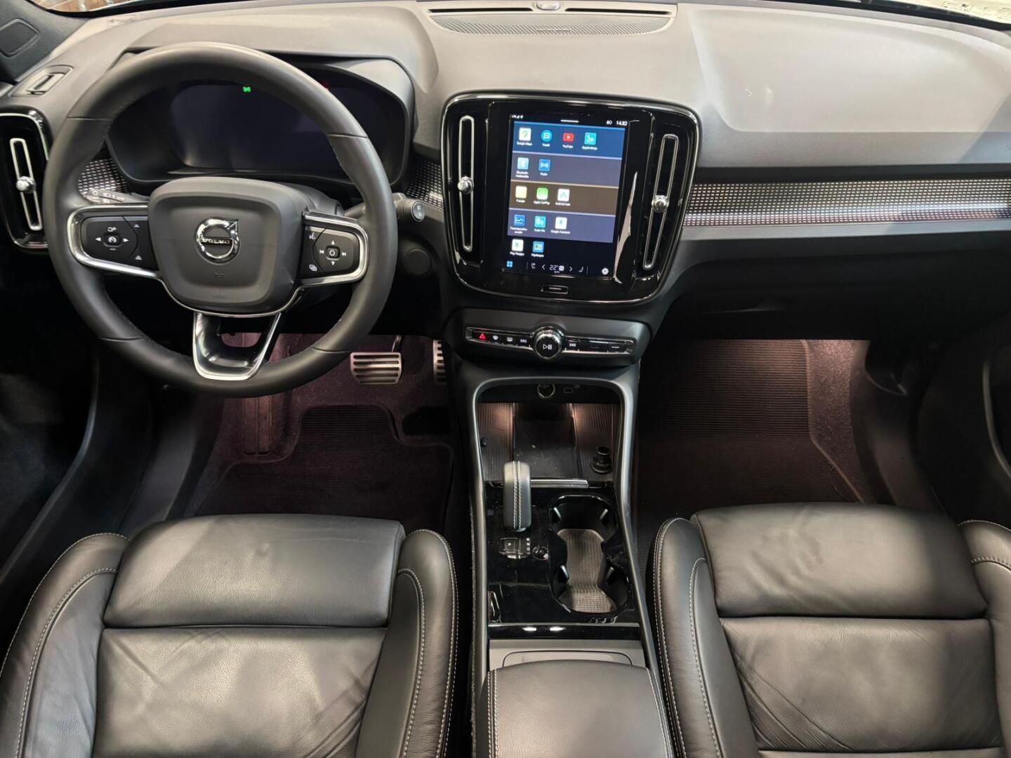 VOLVO XC40 2021