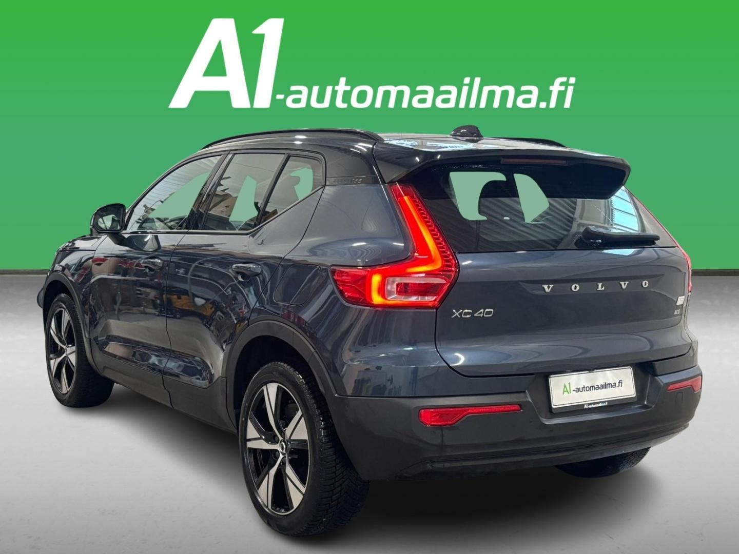 VOLVO XC40 2021