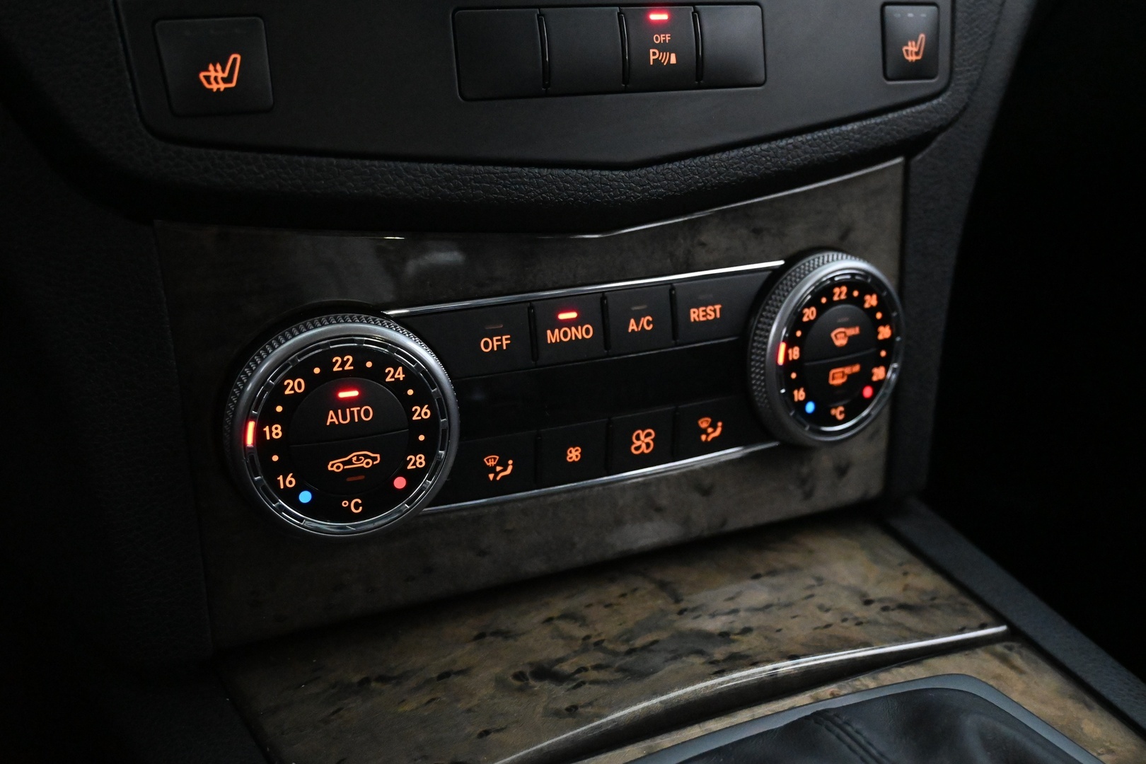 MERCEDES-BENZ C 2008