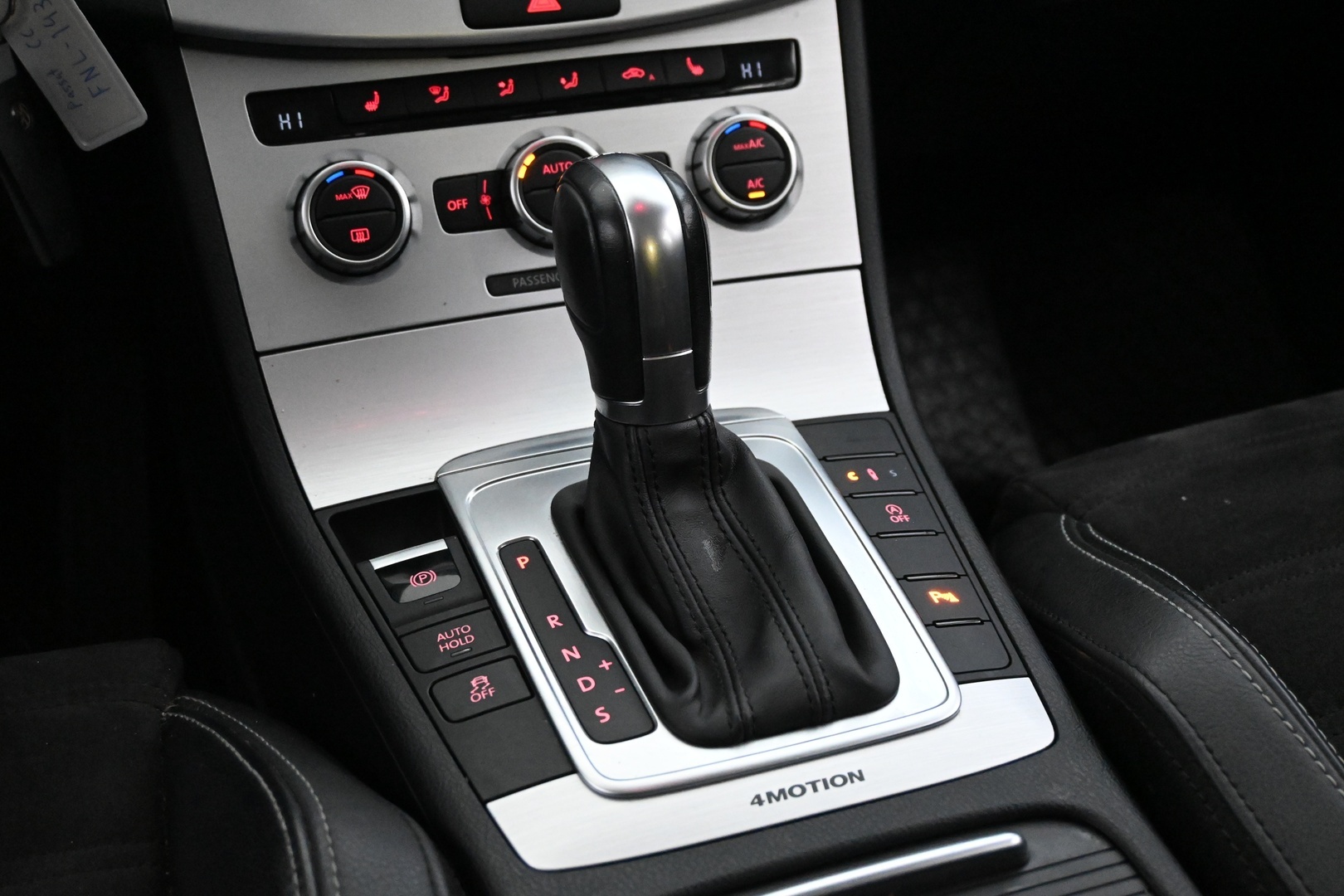 VOLKSWAGEN PASSAT CC 2015