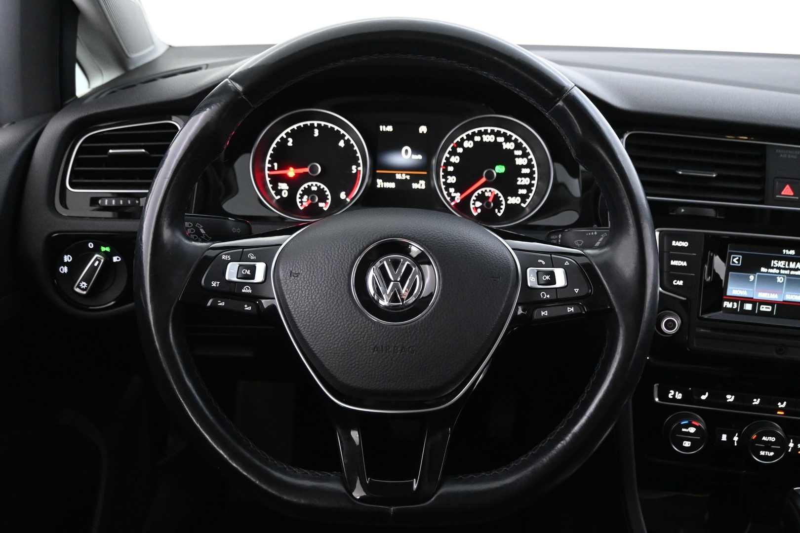 VOLKSWAGEN Golf 2013