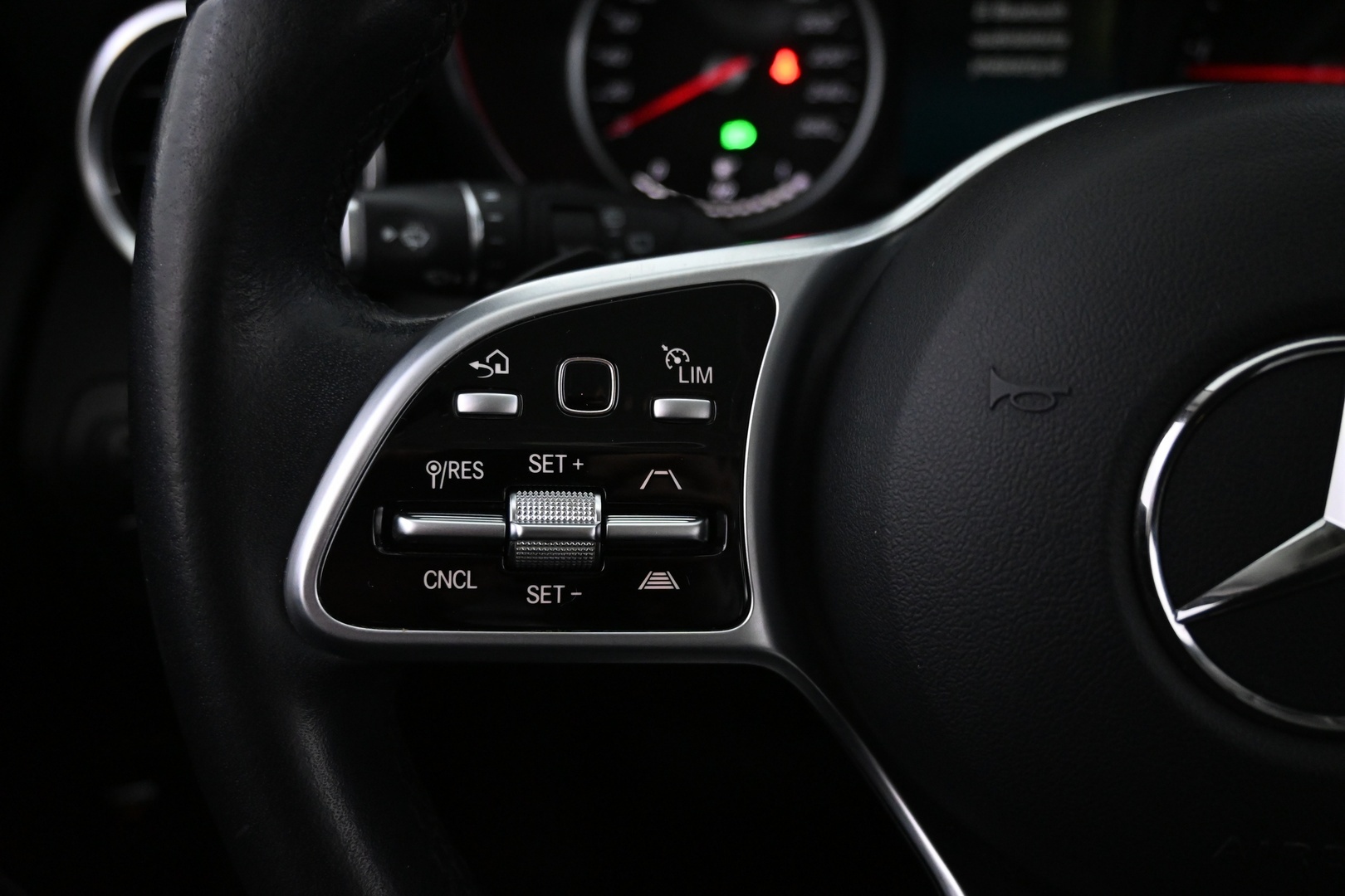 MERCEDES-BENZ GLC 2020