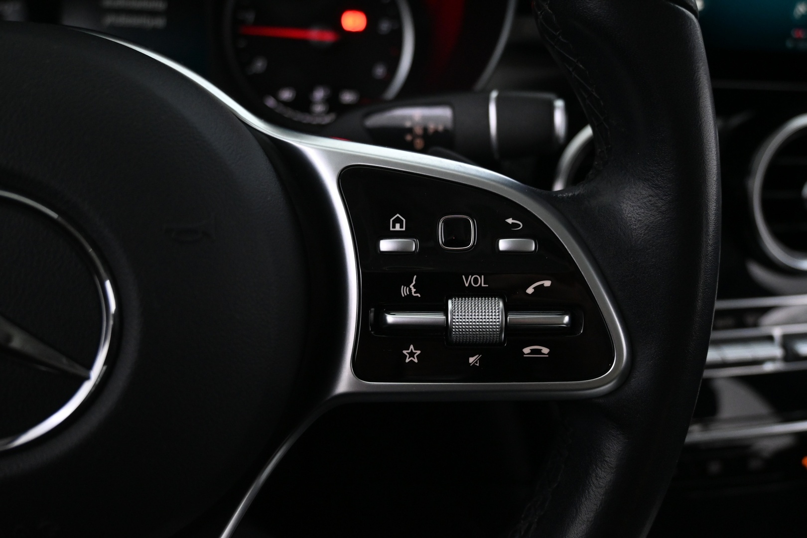 MERCEDES-BENZ GLC 2020