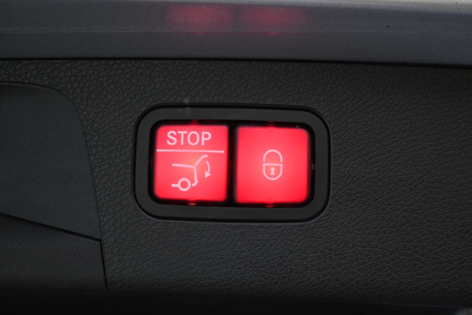 MERCEDES-BENZ E 2021