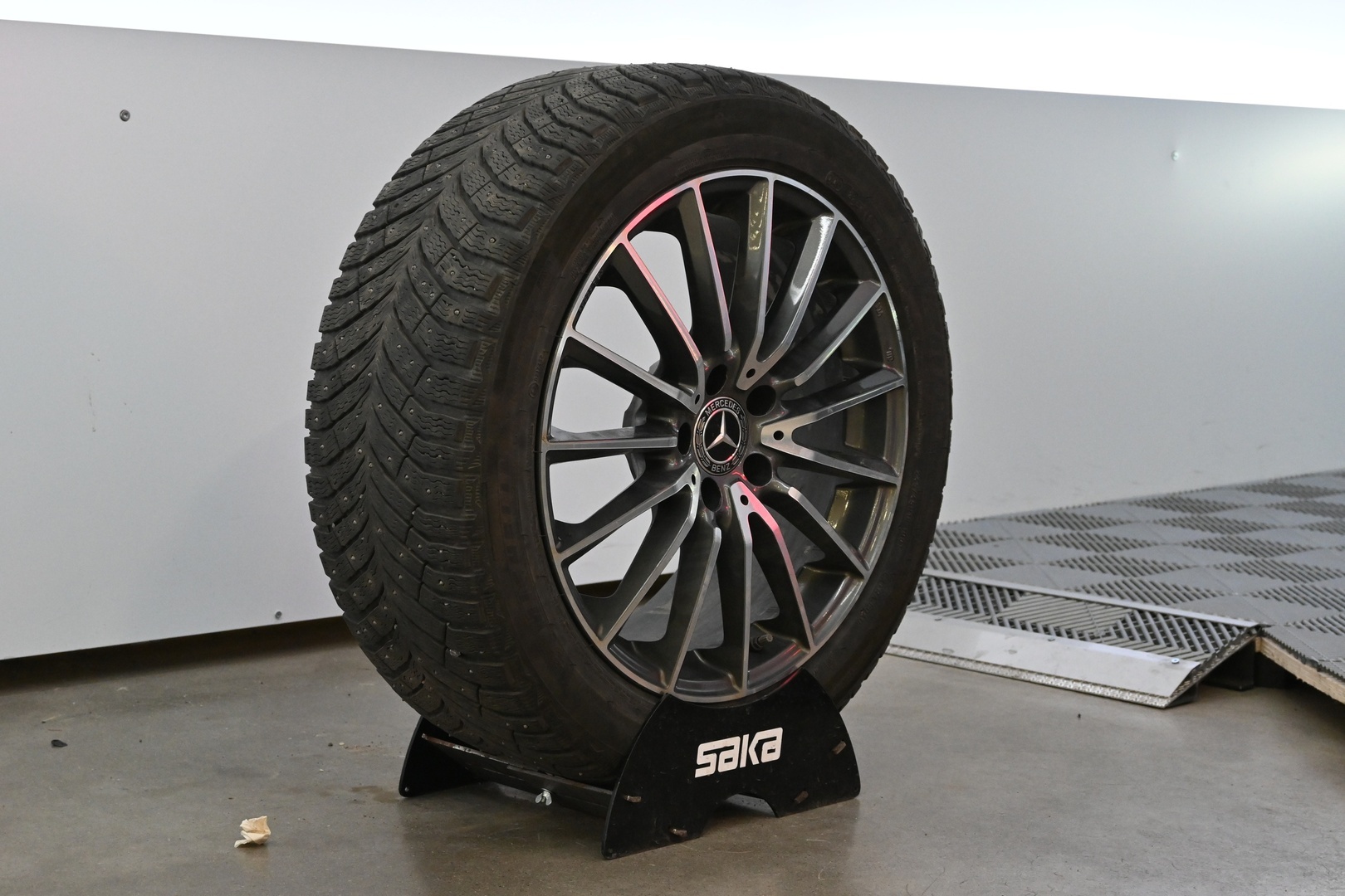 MERCEDES-BENZ E 2021