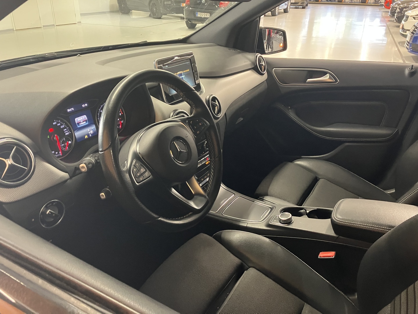 MERCEDES-BENZ B 2017