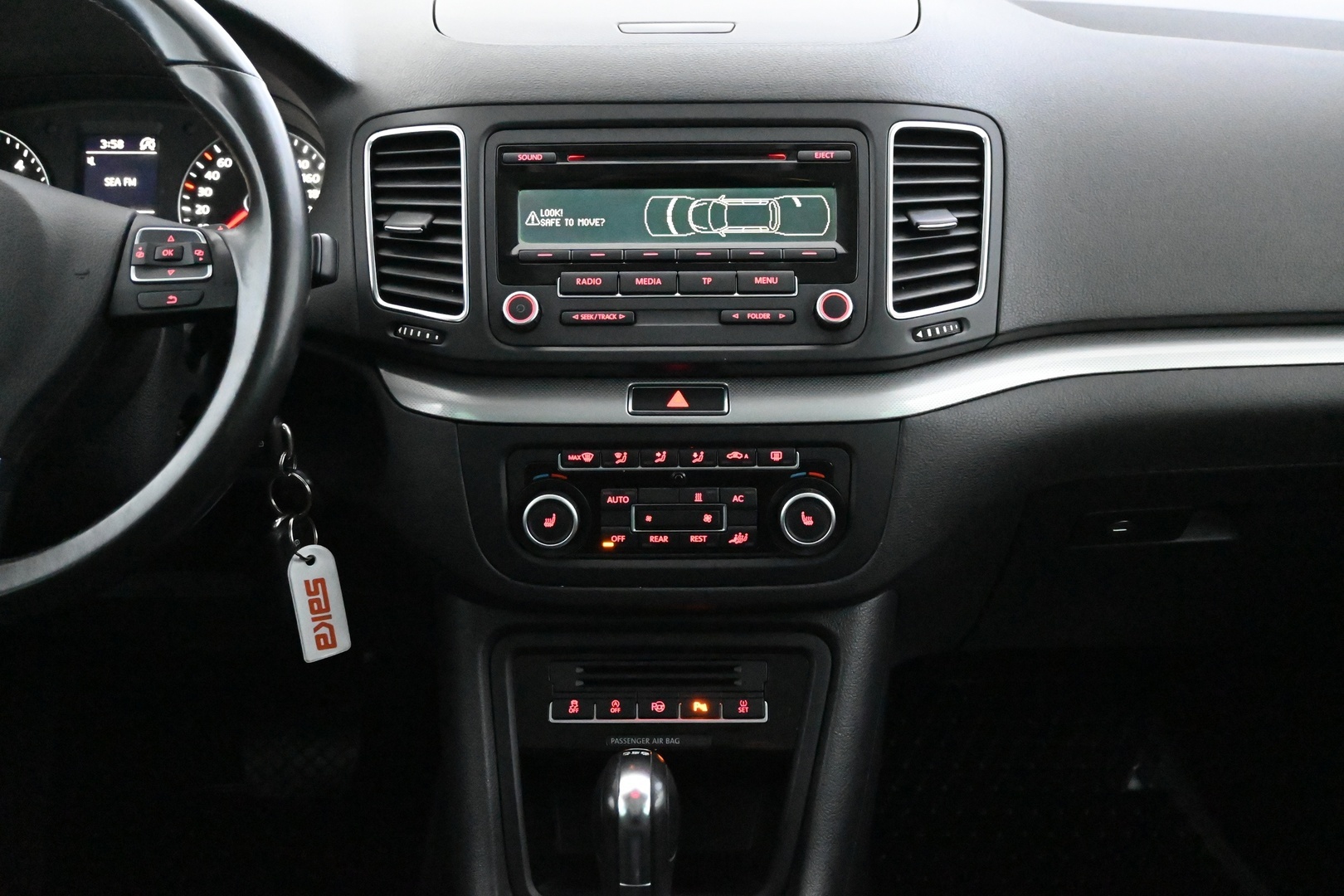 VOLKSWAGEN Sharan 2012