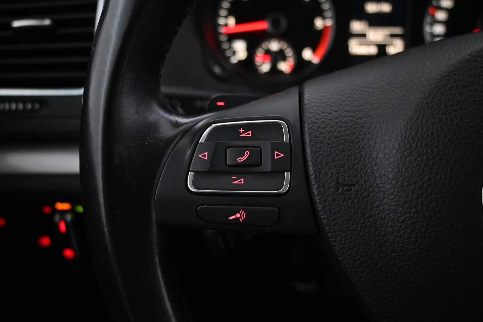 VOLKSWAGEN Sharan 2012