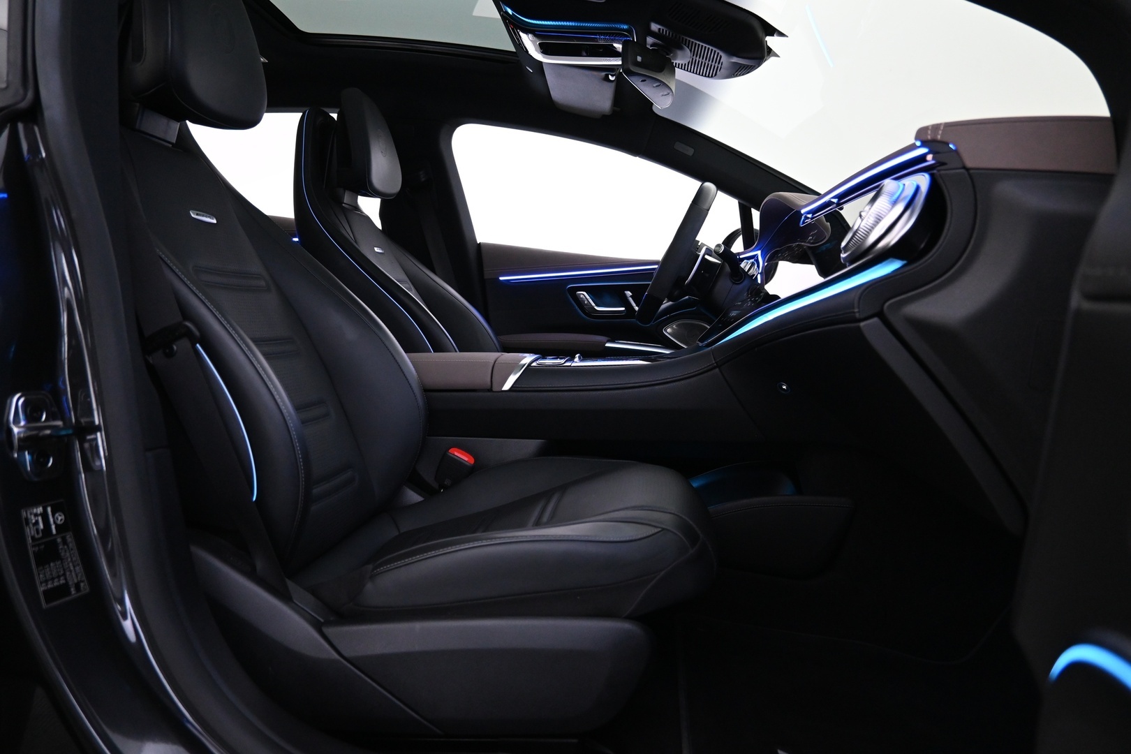 MERCEDES-BENZ EQS 2022