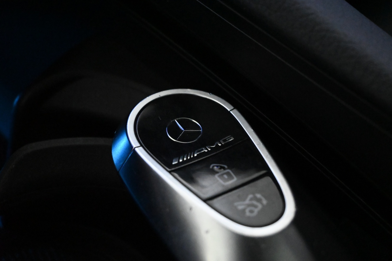 MERCEDES-BENZ EQS 2022