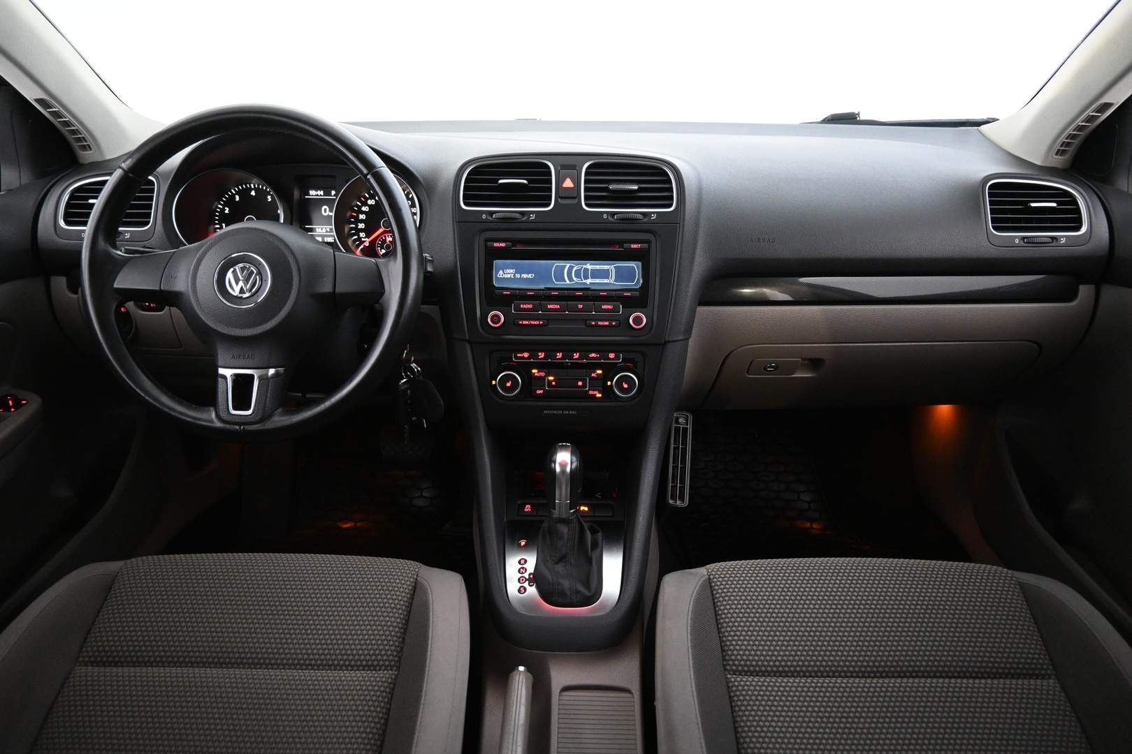 VOLKSWAGEN Golf 2012