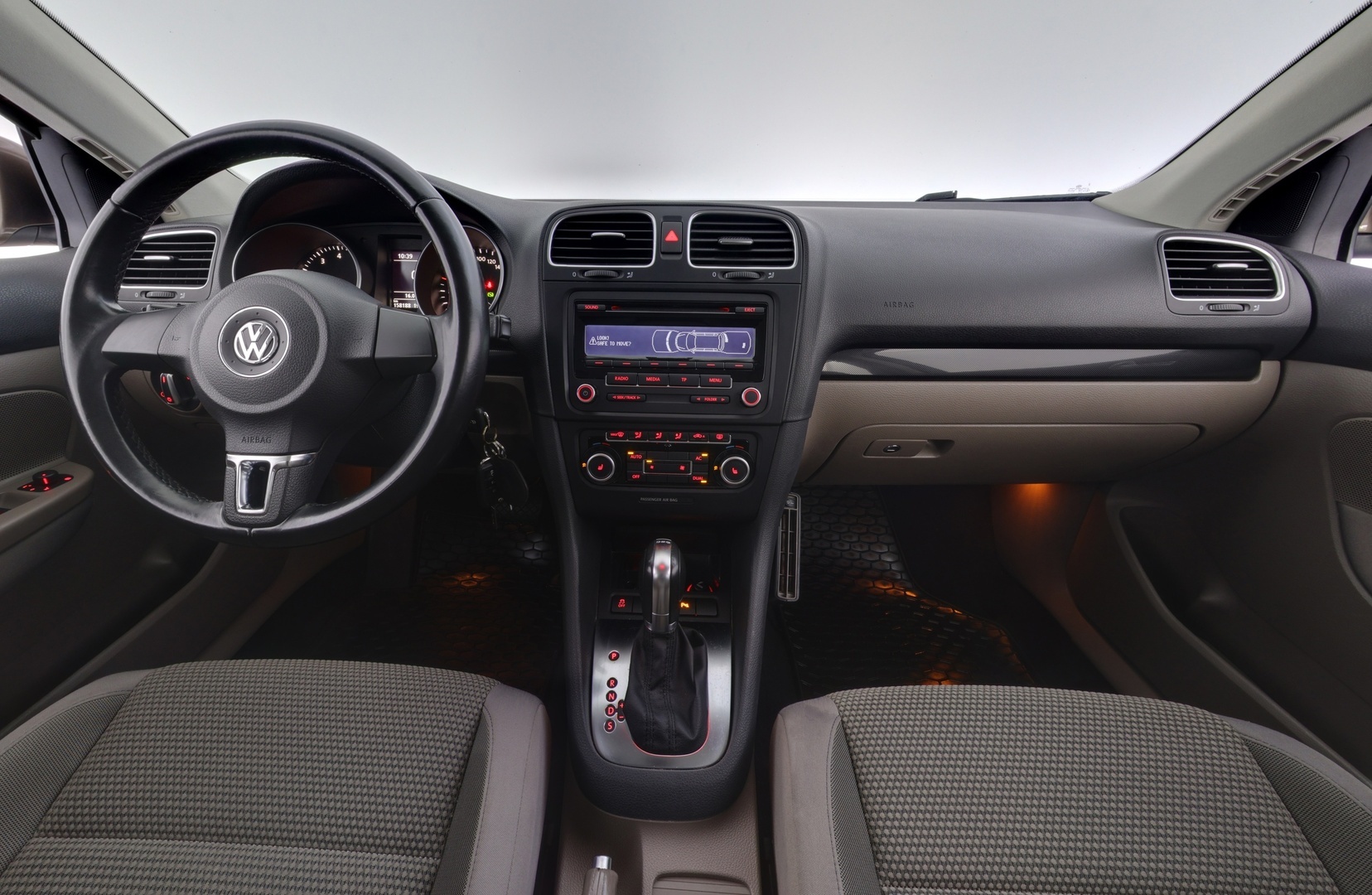VOLKSWAGEN Golf 2012