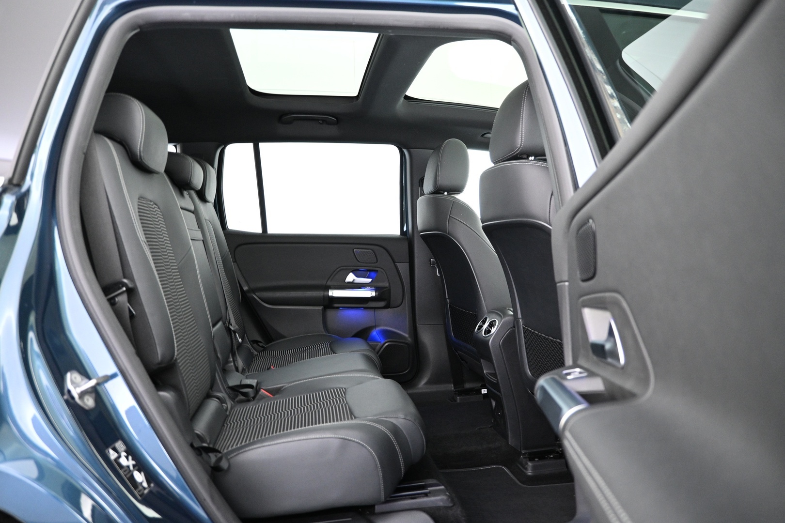 MERCEDES-BENZ EQB 2022